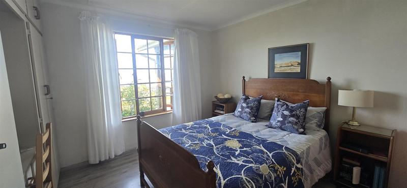 3 Bedroom Property for Sale in Outeniqua Strand Western Cape